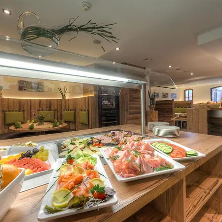 Hotel Garni Montana 4*