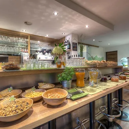 Garni Montana Hotel 4*