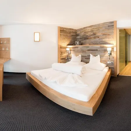 Garni Montana 4* Serfaus