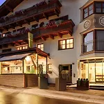 Hotel Garni Montana 4*