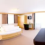 Hotel Garni Montana Serfaus
