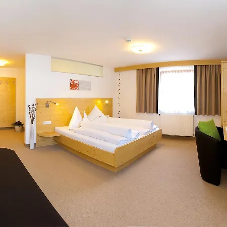 Garni Montana 4*
