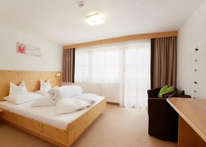 Garni Montana 4* ザーファウス