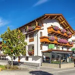 Garni Montana 4*